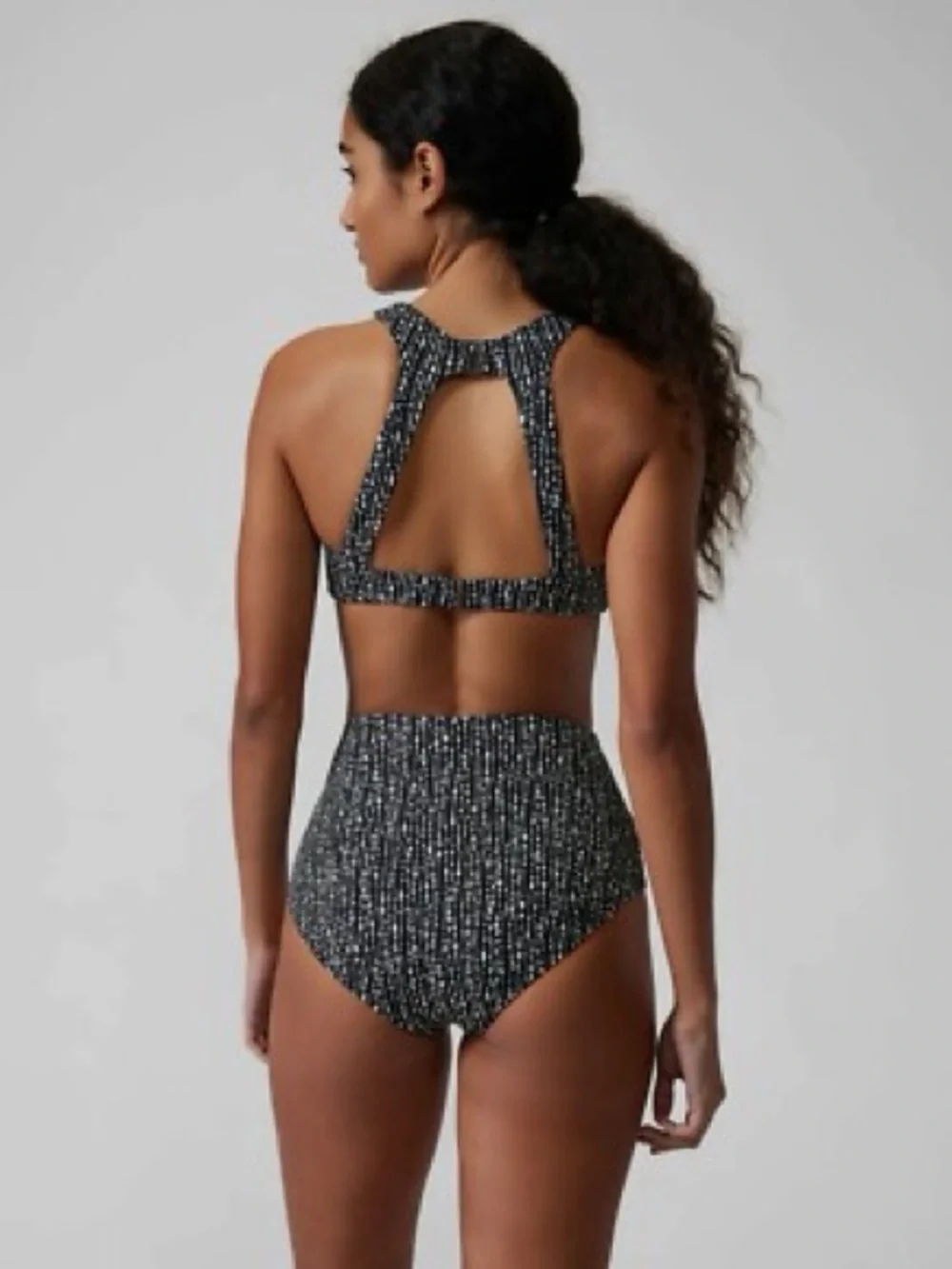 Athleta Maldives Bra Cup Bikini Top Black & White High-Neck Size 34 B/C Swimwear
